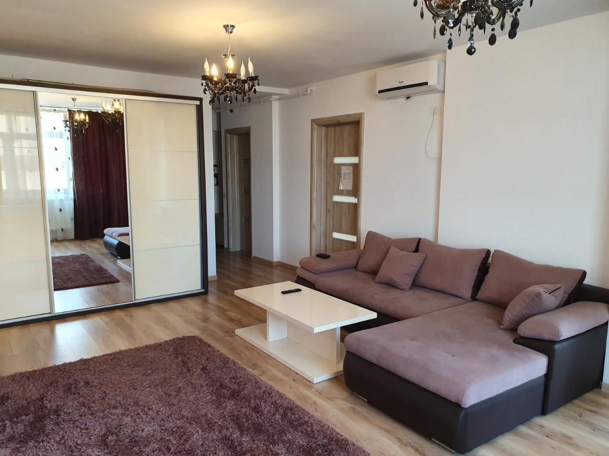 Nufarul Apartament Apartment Oradea Bagian luar foto